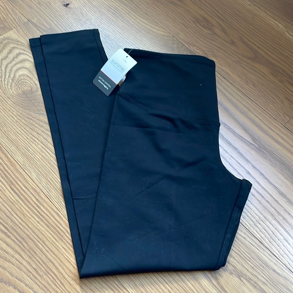 Black leggings